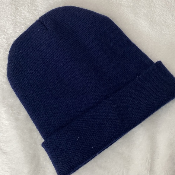 Navy beanie - Picture 2 of 10